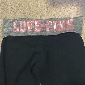 VICTORIAS SECRET YOGA PANTS!